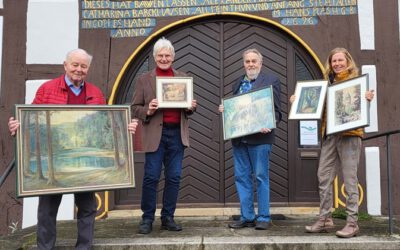 Fünf-Gemälde-Schenkung an den Heimatverein Heiligenkirchen