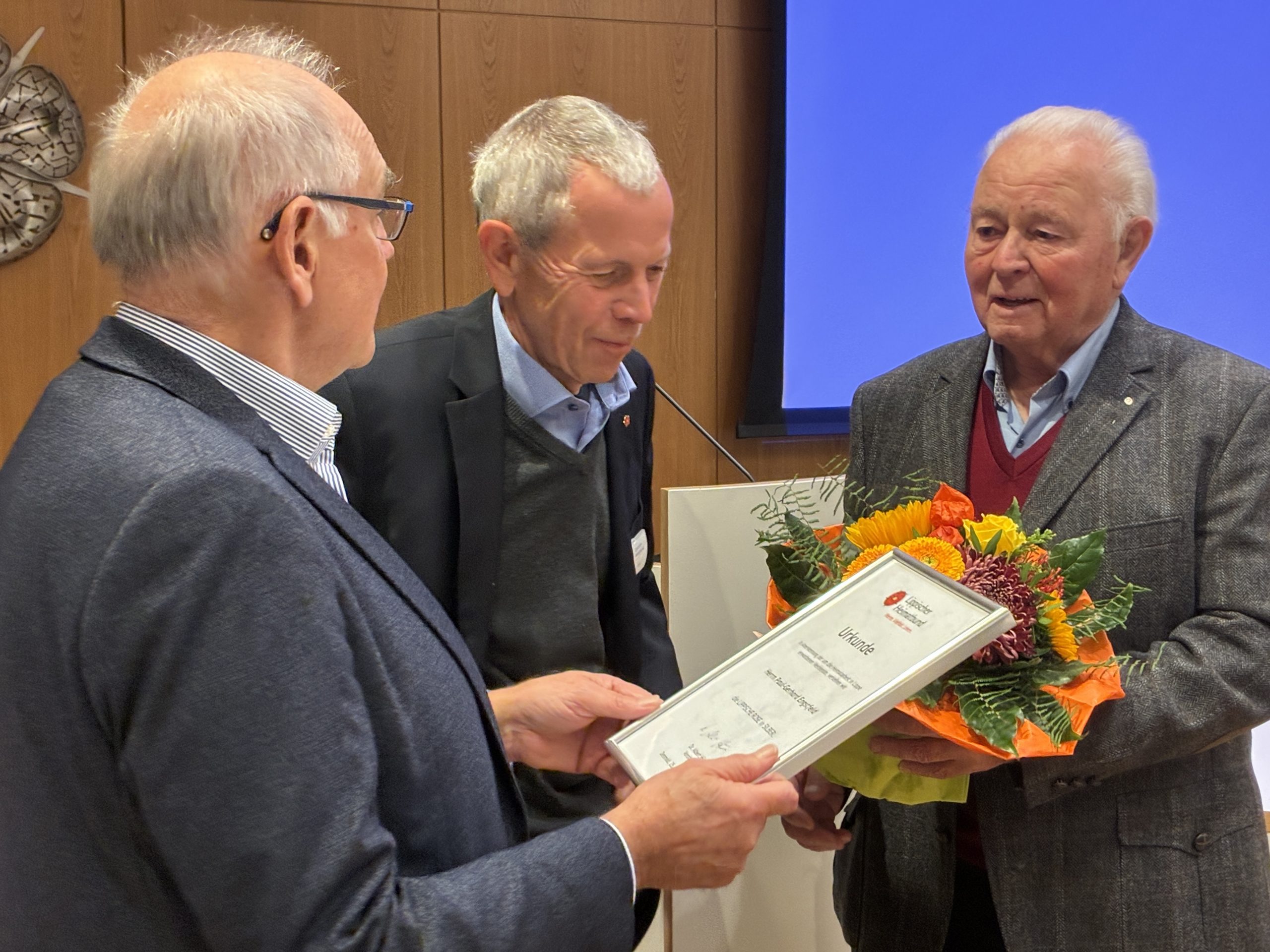 Gerd Engstfeld erhält die Silberne Rose des LHB