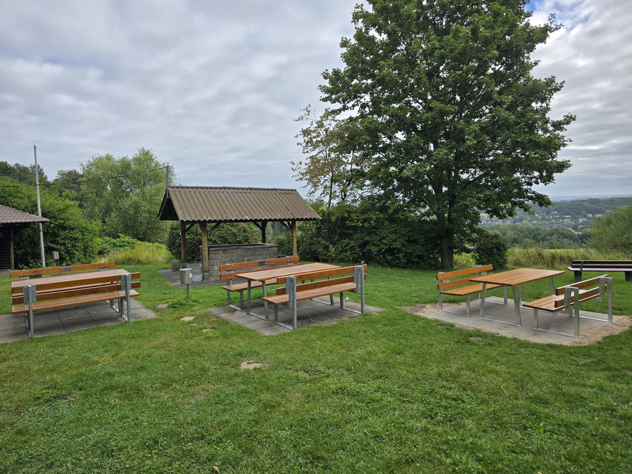 Die neue Sitzgruppe (rechts), Foto: Werner Zahn